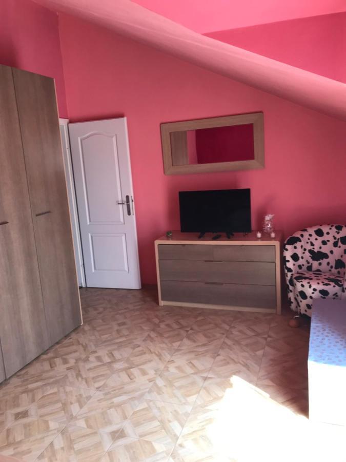 Apartments Renata Пучишча Экстерьер фото